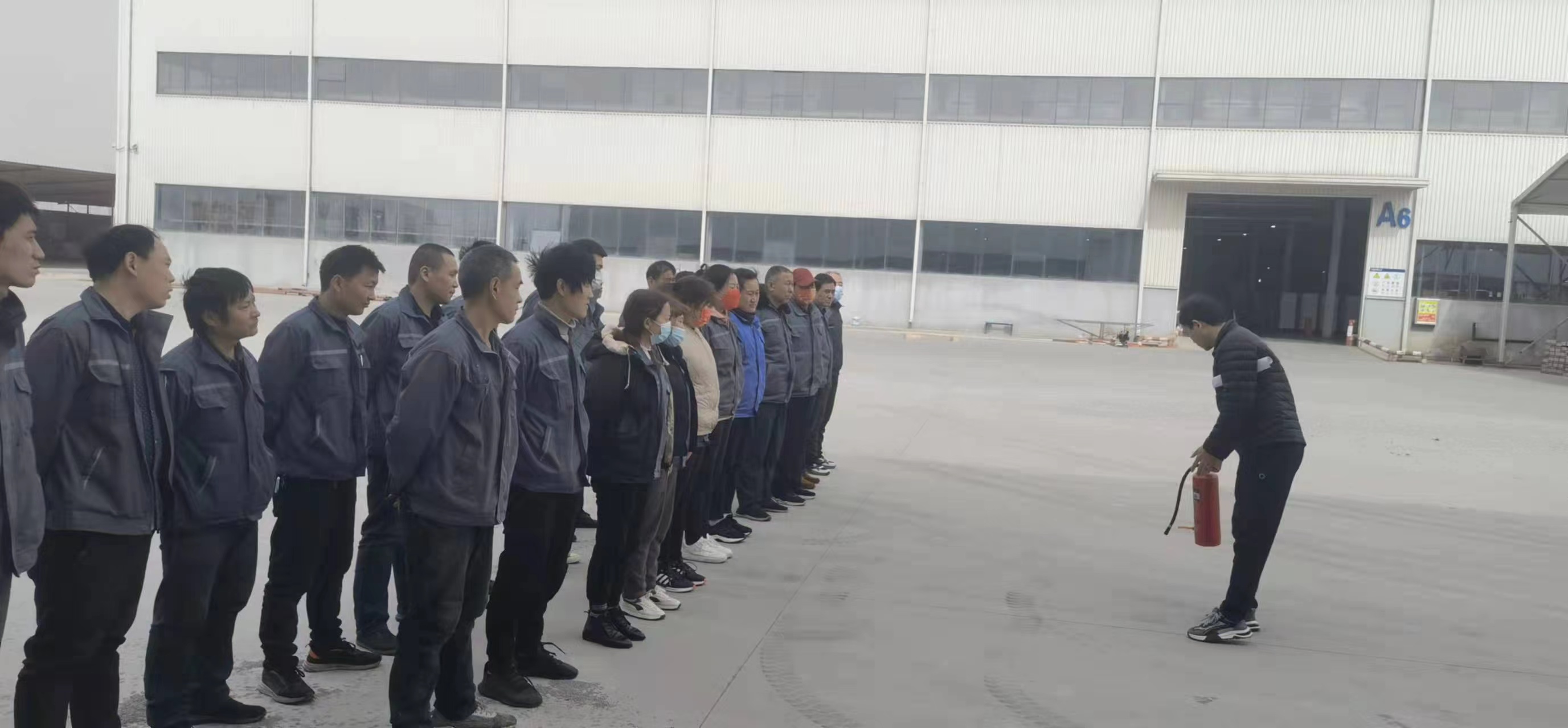 開展消防演練，提升員工應(yīng)急能力(圖2)